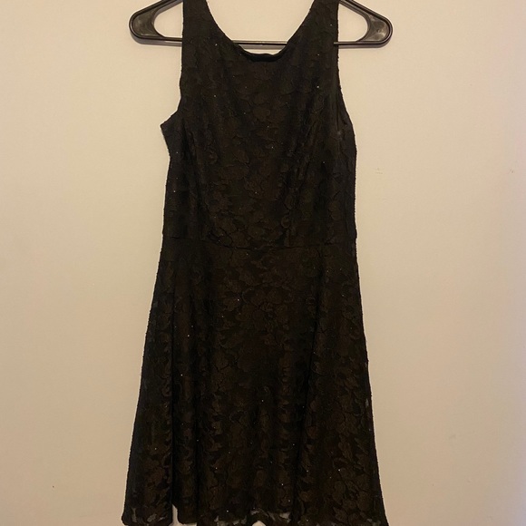 Black lace and sparkle dress - Picture 1 of 3